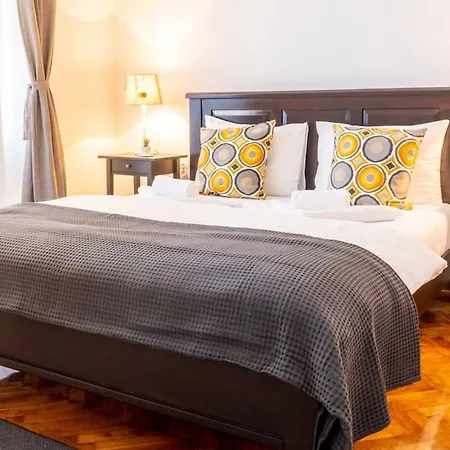 And Comfy 2bdr Near Parliament Belgrade